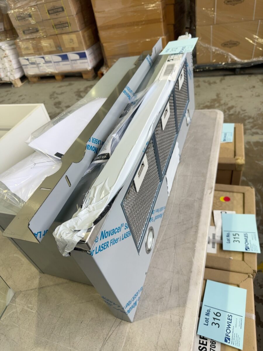 NEW ILVE CAL90 900MM SLIDE OUT RANGEHOOD, SOLD AS IS NO WARRANTY