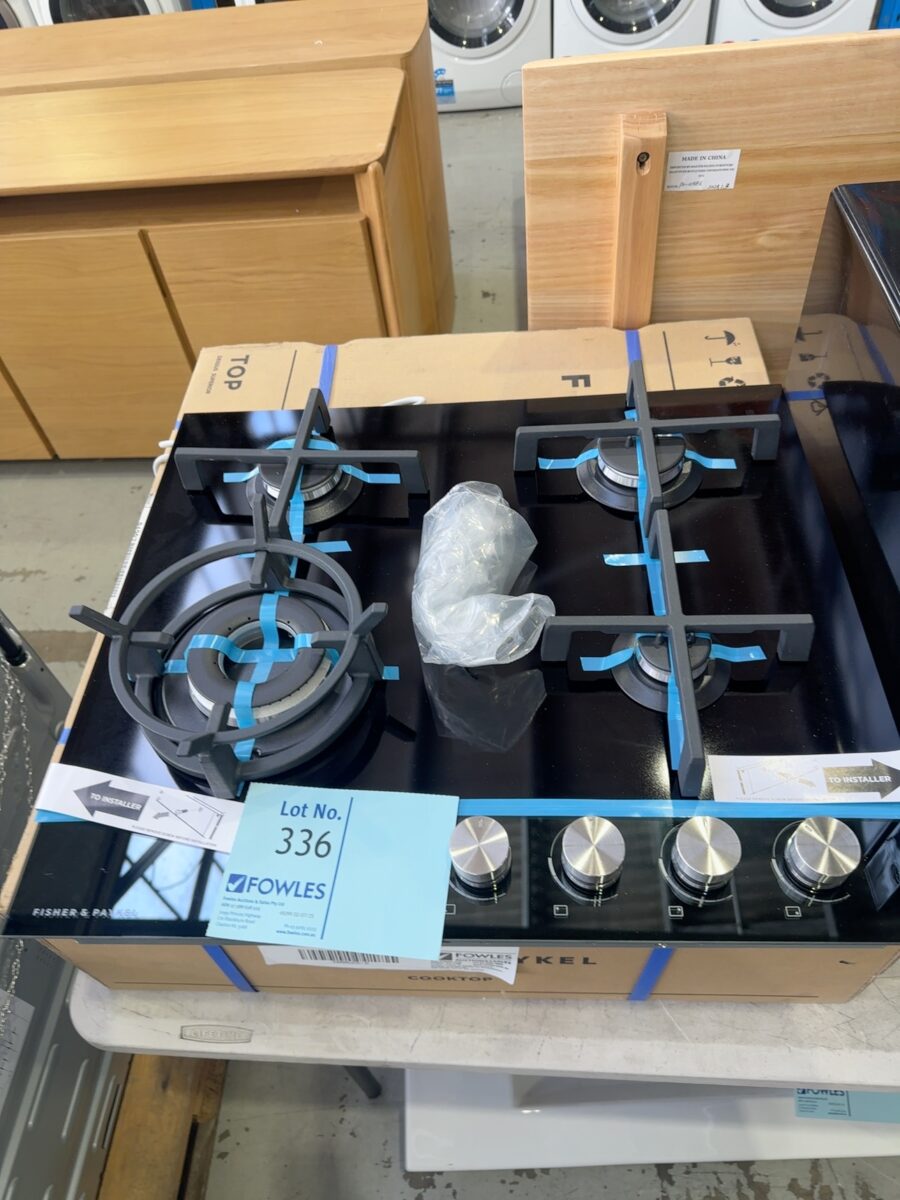 NEW FISHER & PAYKEL SERIES 9, BLACK 600MM GAS ON GLASS 600MM CG604DNGGB4, RRP$2199 SOLD AS IS NO WARRANTY