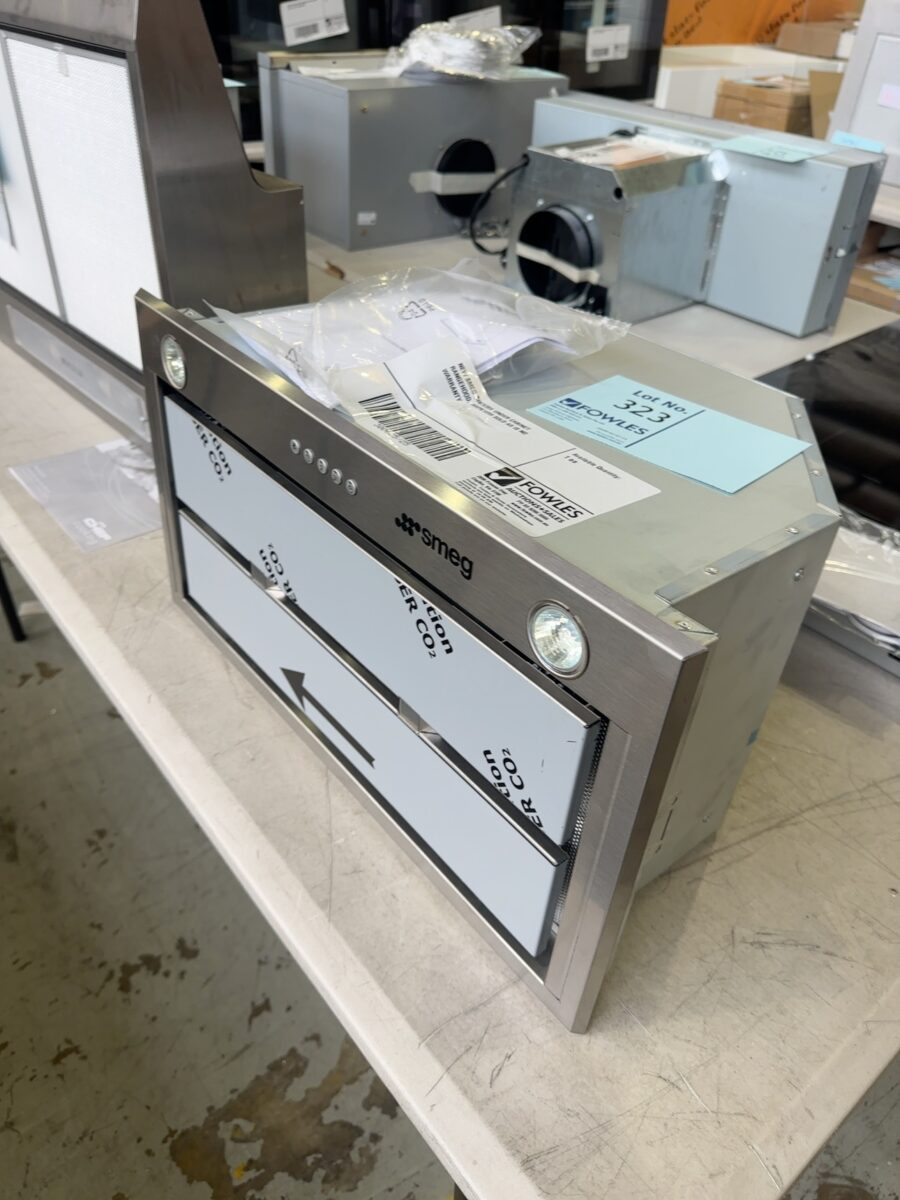 NEW SMEG SHC520X UNDER CABINET RANGEHOOD, RRP$1099 SOLD AS IS NO WARRANTY
