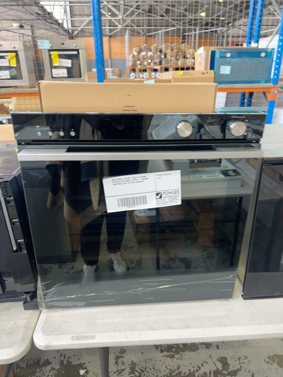 NEW FISHER & PAYKEL PYROLYTIC 600MM ELECTRIC OVEN OB60SL11DEPB1, 11 COOKING FUNCTIONS, SOLD AS IS NO WARRANTY