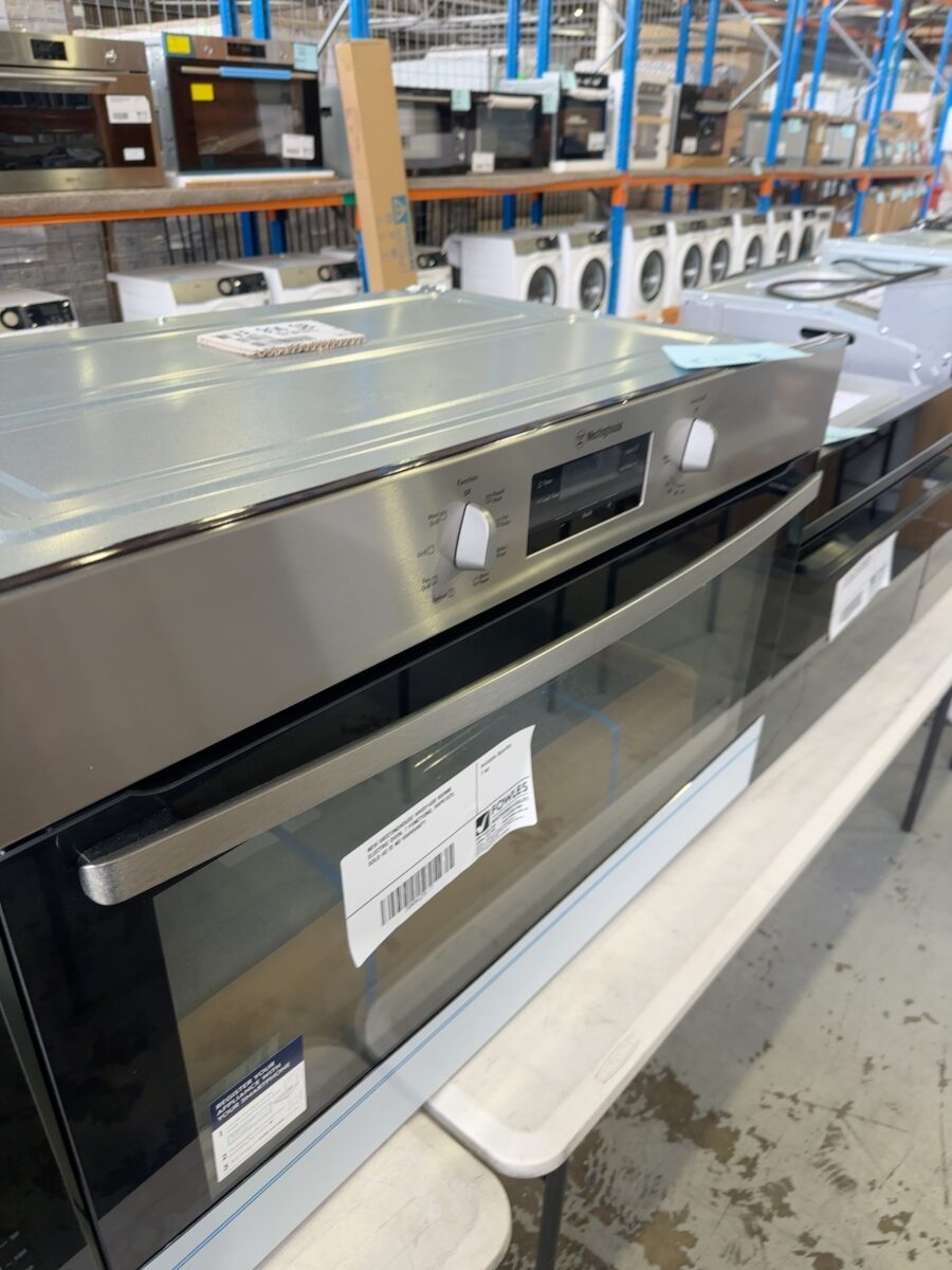 NEW WESTINGHOUSE WVE914SB 900MM ELECTRIC OVEN, 7 FUNCTIONS, RRP$1825, SOLD AS IS NO WARRANTY
