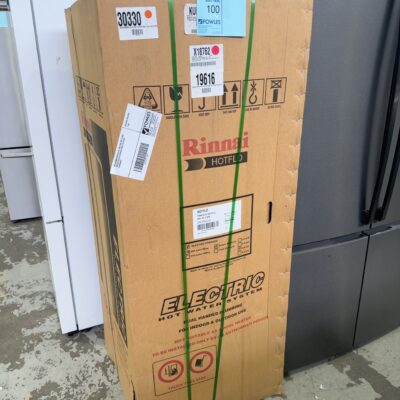 NEW RINNAI EHF250536 250LITRE HOT FLOW WATER HEATER RRP9 SOLD AS IS NO WARRANTY