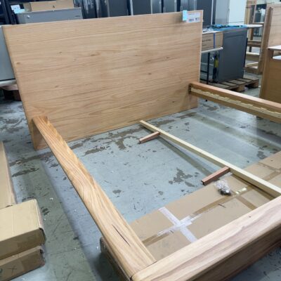 CLEARANCE COMO KING SIZE BED FRAME, MESSMATE TIMBER, PLATFORM BED SOLD AS IS