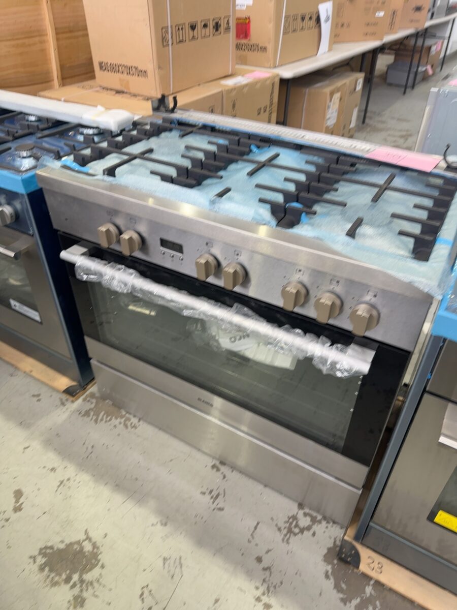 NEW BLANCO BFD909WXCOM 900MM DUAL FUEL FREESTANDING OVEN, SOLD AS IS NO WARRANTY