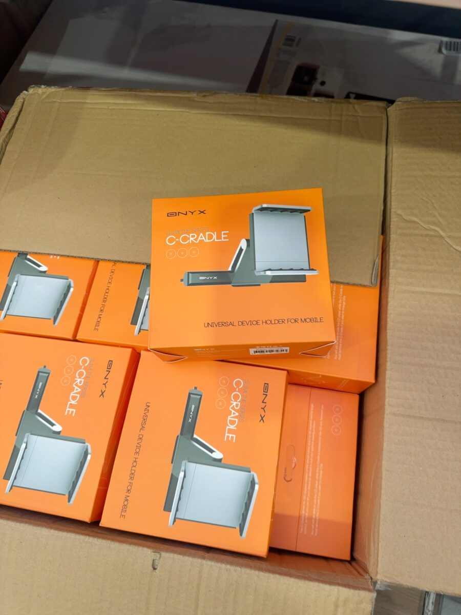 LOT OF ASSORTED PHONE CAR CRADLES