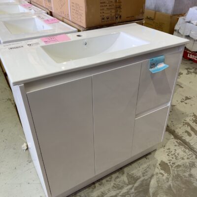 NEW ALICE 900MM FINGER PULL VANITY WITH CRYSTAL CERAMIC TOP  CA03-900R &CT28-900