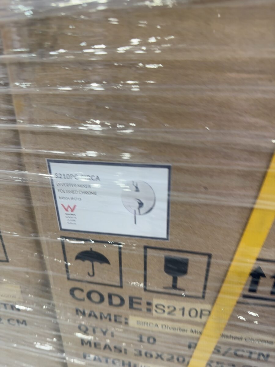 PALLET OF BATHROOM ACCESSORIES & TAPWARE, INCLUDING TOWEL RINGS & BOXES OF SHOWER MIXERS WITH DIVERTER, SOLD AS IS