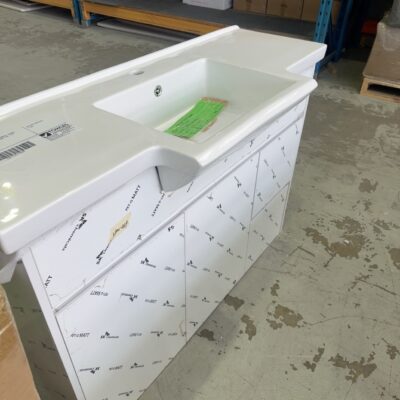 NEW 1100MM SINGLE BOWL VANITY, GLOSS WHITE WITH CERAMIC TOP VBP1100-419