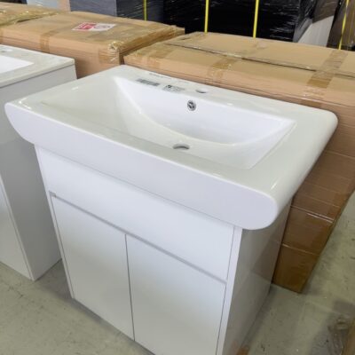 NEW 750MM VANITY, GLOSS WHITE WITH CERAMIC TOP VBP750-485