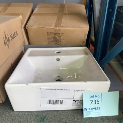 NEW CERAMIC VANITY BASIN APB-04400-WH