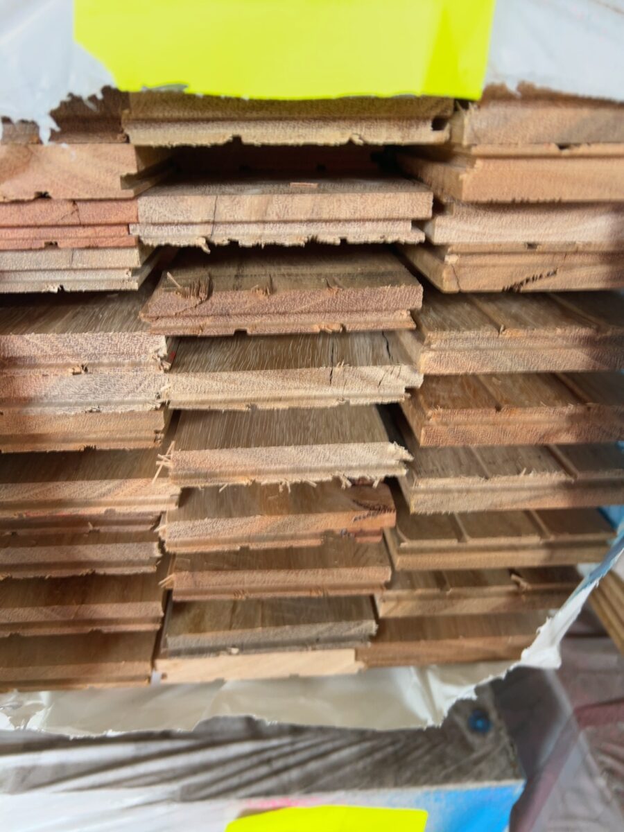 85X14 SPOTTED GUM COVER GRADE OVERLAY FLOORING