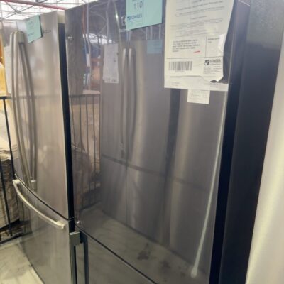 ELECTROLUX EBE5307BC DARK STAINLESS STEEL FRIDGE 530 LITRE WITH BOTTOM MOUNT FREEZER, WITH FLEXIBLE STORAGE, & FULL WIDTH CRISPER WITH 12 MONTH WARRANTY