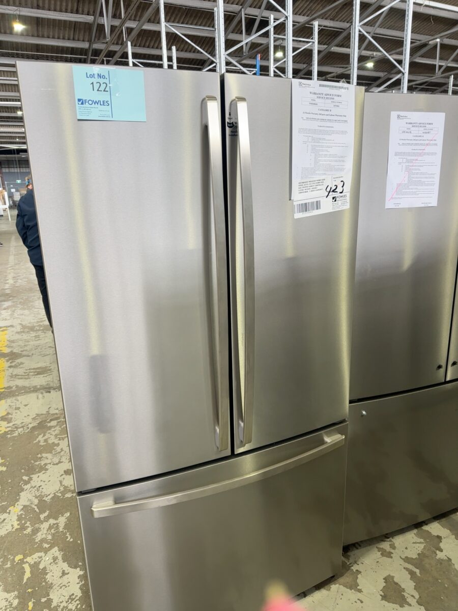 WESTINGHOUSE WHE6000SB FRENCH DOOR FRIDGE, S/STEEL 565 LITRE 896MM WIDE, DUAL CRISPERS HUMIDITY CONTROLLED, FLEXIBLE INTERIOR, LOCKABLE COMPARTMENT, 12 MONTH WARRANTY