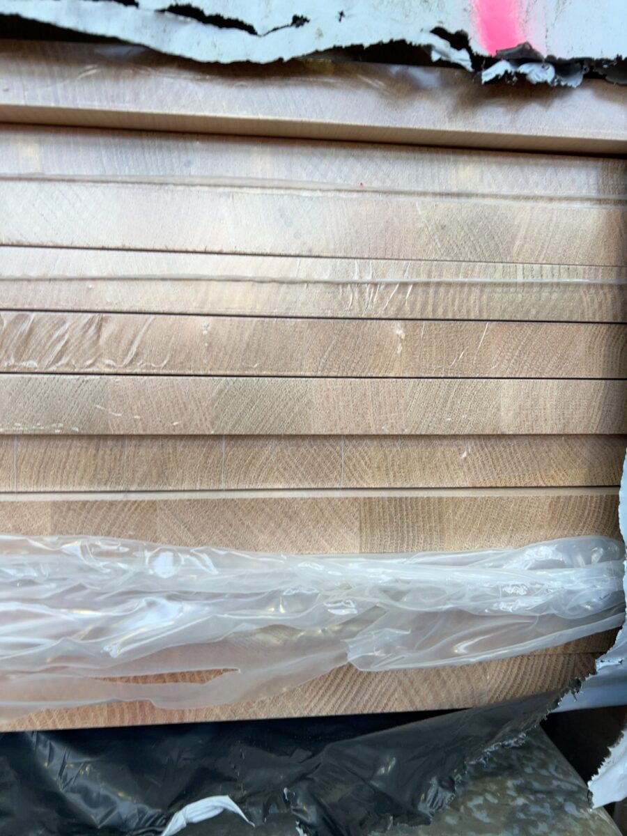 600X26 GLACIAL OAK LAM SELECT GRADE KD HARDWOOD BENCHTOPS-20/2.2