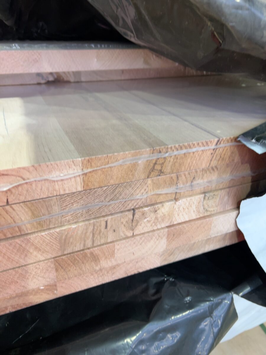 900X33 TAS OAK LAM UTE KD HARDWOOD BENCHTOPS- 4/2.4 2/2.3 1/2.0 1/0.9