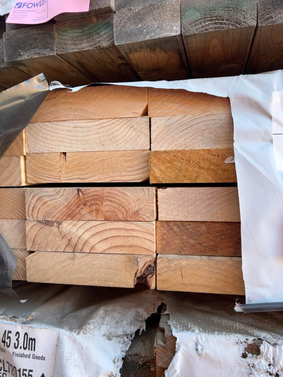 190X45 MGP10 PINE-24/3.0 (THIS PACK IS AGED STOCK AND CONTAINS MOULD. SOLD AS IS)