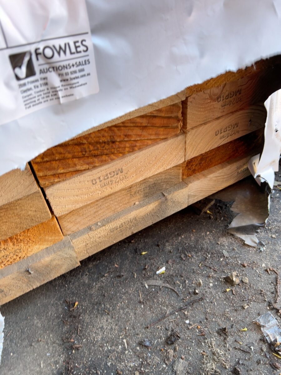 190X45 MGP10 PINE-35/3.0 (THIS PACK IS AGED STOCK AND CONTAINS MOULD. SOLD AS IS)
