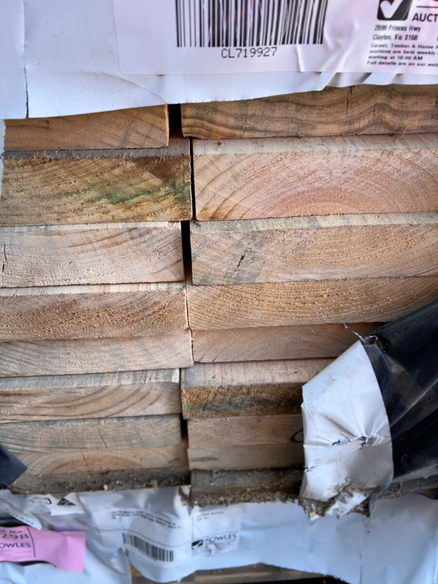 190X45 MGP10 PINE-48/3.0 (THIS PACK IS AGED STOCK AND CONTAINS MOULD. SOLD AS IS)