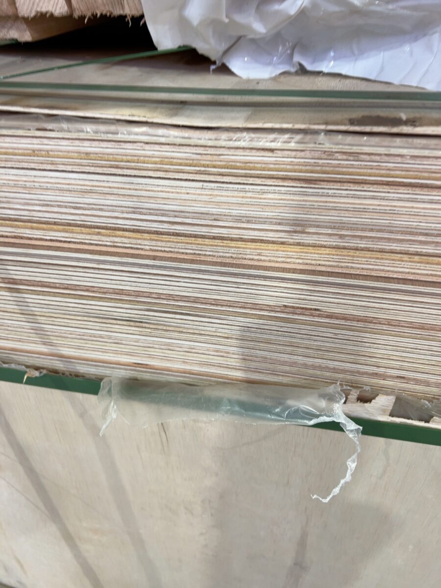 2440X1220X3.6MM BB/CC MR LAUAN PLYWOOD