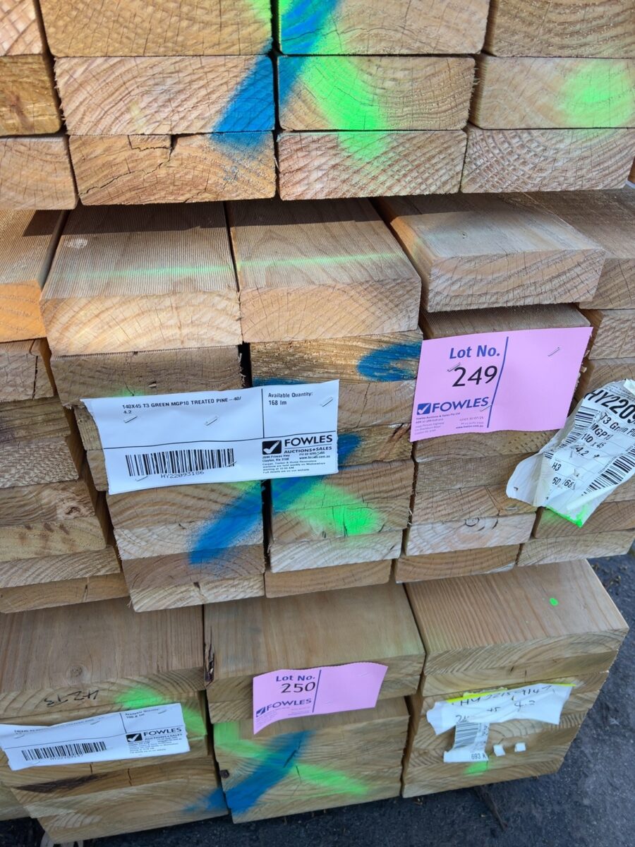 140X45 T3 GREEN MGP10 TREATED PINE-40/4.2