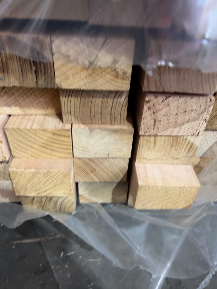 70X45 AUS OAK DAR UTE KD HARDWOOD