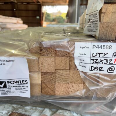 32X32 AUS OAK DAR UTE KD HARDWOOD-64/1.2