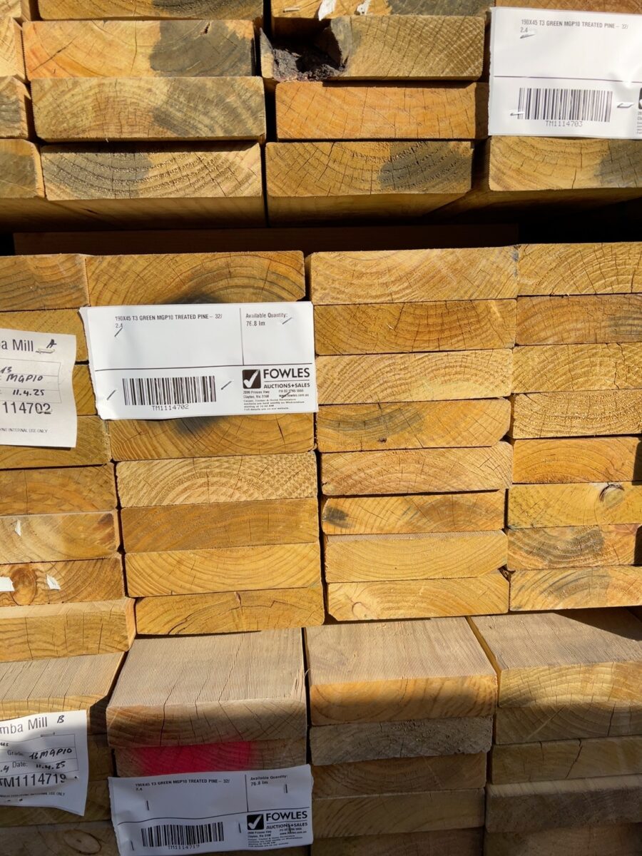190X45 T3 GREEN MGP10 TREATED PINE- 32/2.4