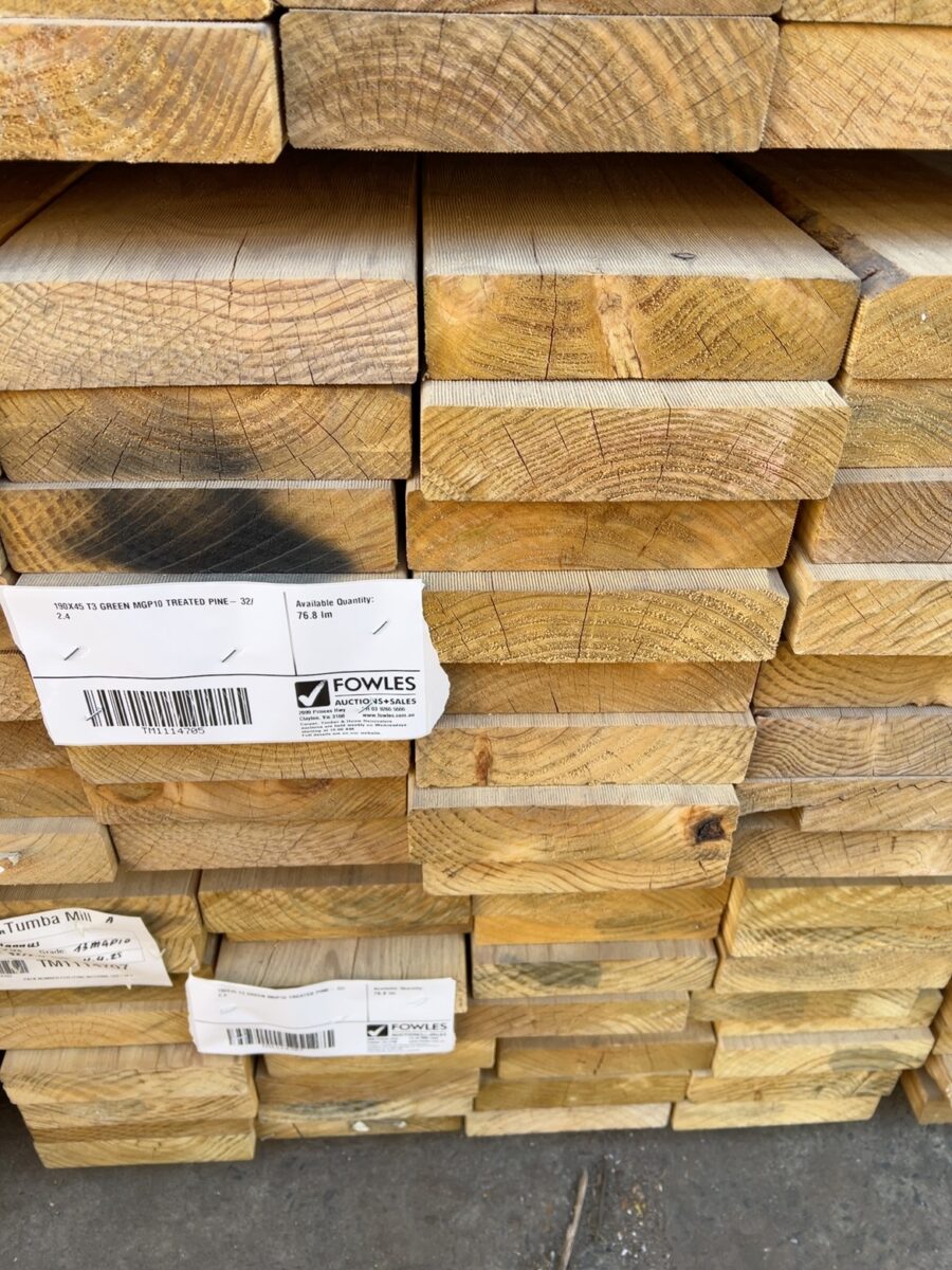 190X45 T3 GREEN MGP10 TREATED PINE- 32/2.4