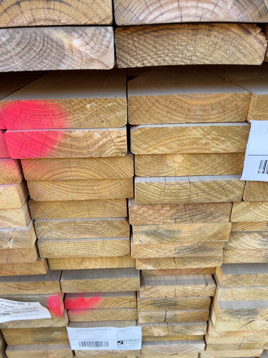 190X45 T3 GREEN MGP10 TREATED PINE- 32/2.4