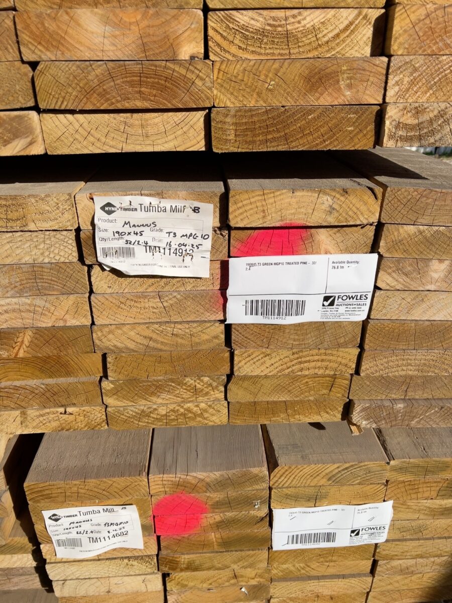 190X45 T3 GREEN MGP10 TREATED PINE- 32/2.4