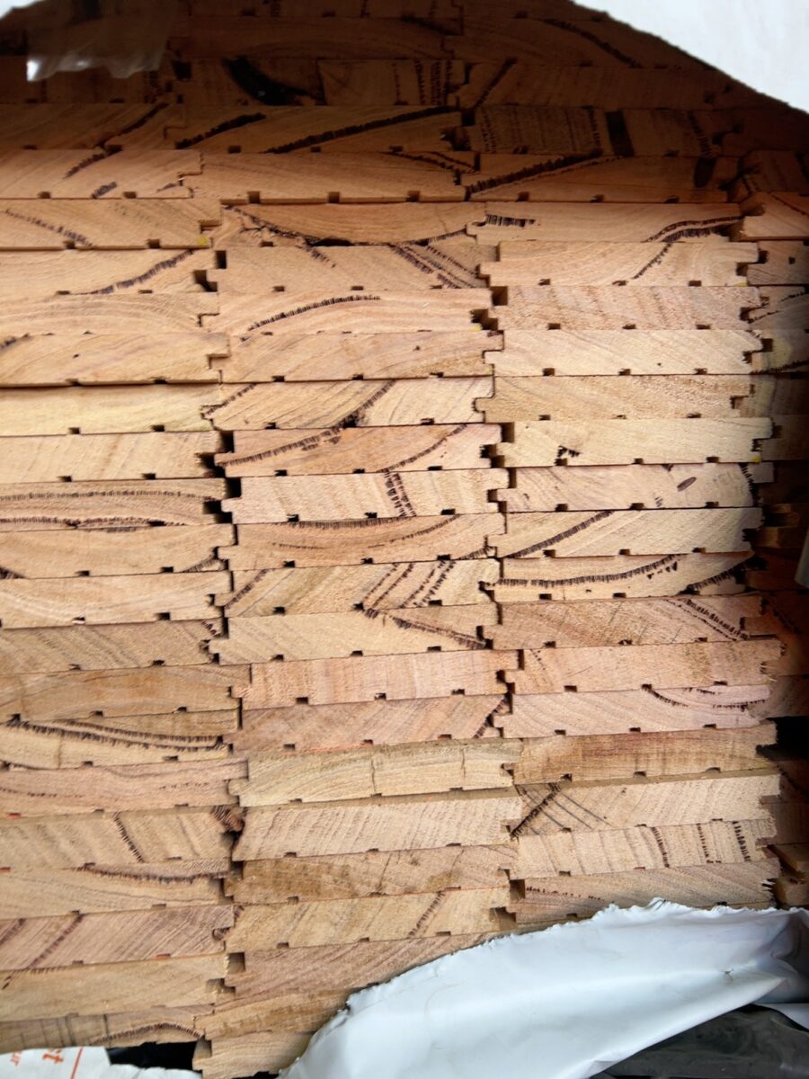 85X14 WORMY CHESTNUT GUMVEIN GRADE OVERLAY FLOORING
