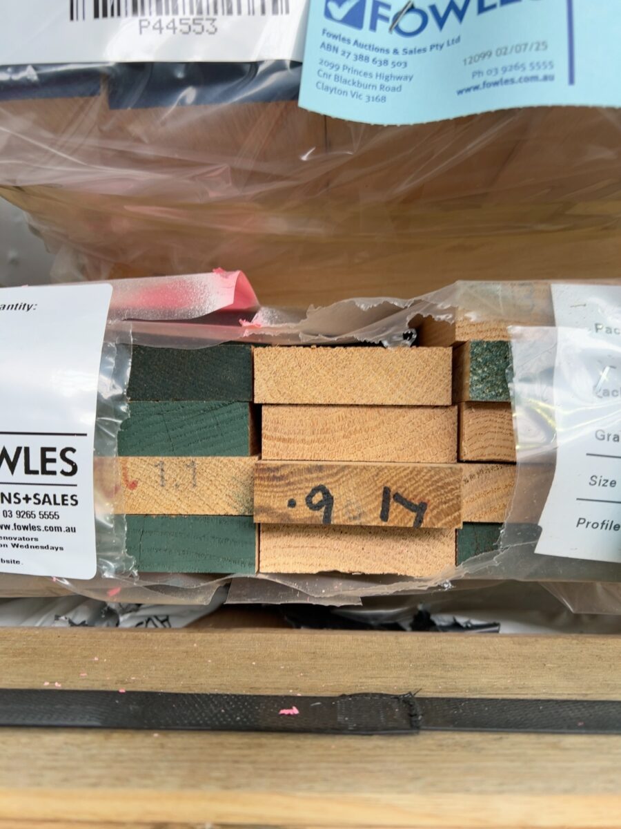 65X19 GLACIAL OAK DAR UTE KD HARDWOOD