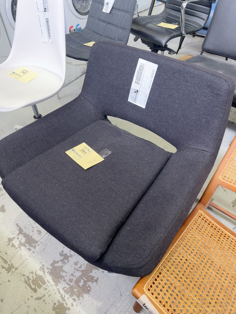 EX STAGING HIRE - BLACK FELT SWIVEL CHAIR SOLD AS IS