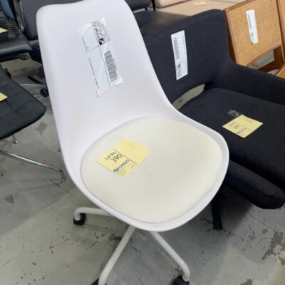 EX STAGING HIRE - WHITE CHAIR, SOLD AS IS