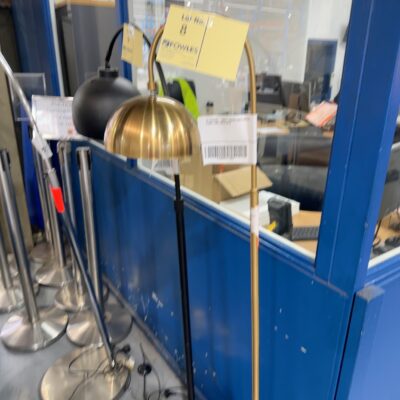 EX STAGING - SMALL CURVED GOLD METAL FLOOR LAMP, SOLD AS IS