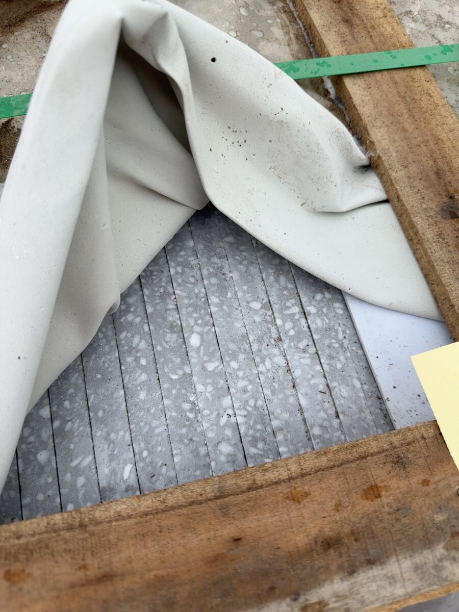 PALLET OF GREY & WHITE STONE PAVERS 600MM X 600MM X 20MM