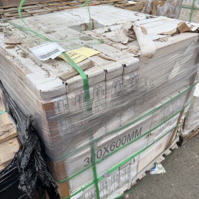 PALLET OF ICE WHITE TILE 600MM X 300MM
