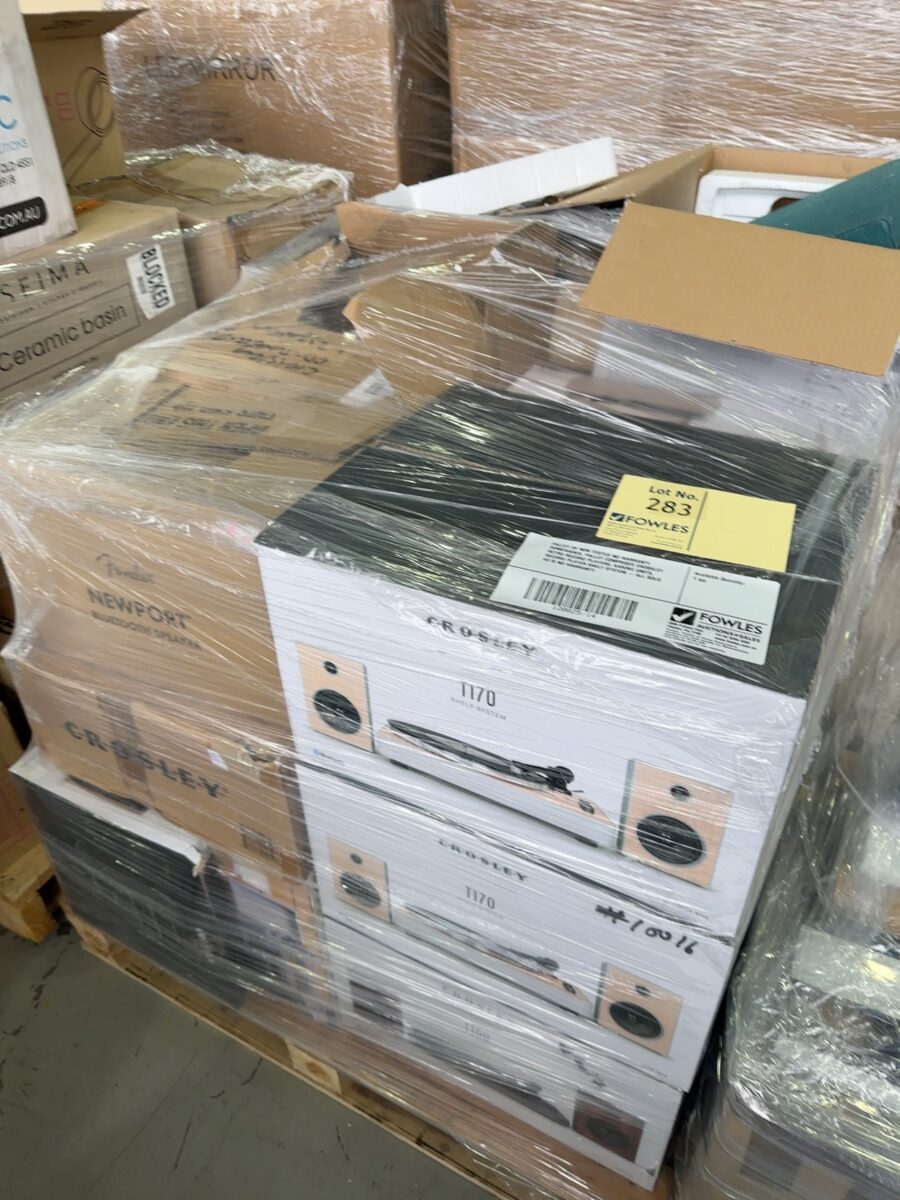PALLET OF NON TESTED NO WARRANTY HOMEWARES, PALLET COMPRISES CROSSLEY RETRO RECORD PLAYERS, KAROKE UNITS, RECORD PLAYER SHELF SYSTEM - ALL SOLD AS IS NO WARRANTY