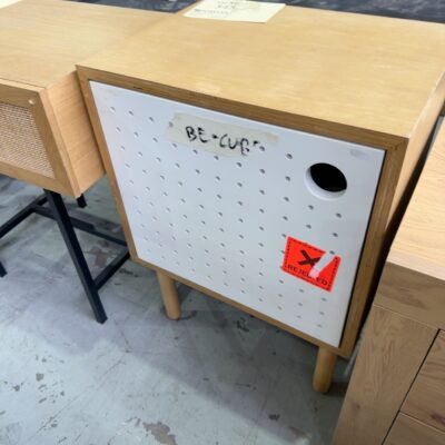 EX HIRE - OAK & WHITE CUBE BEDSIDE SOLD AS IS