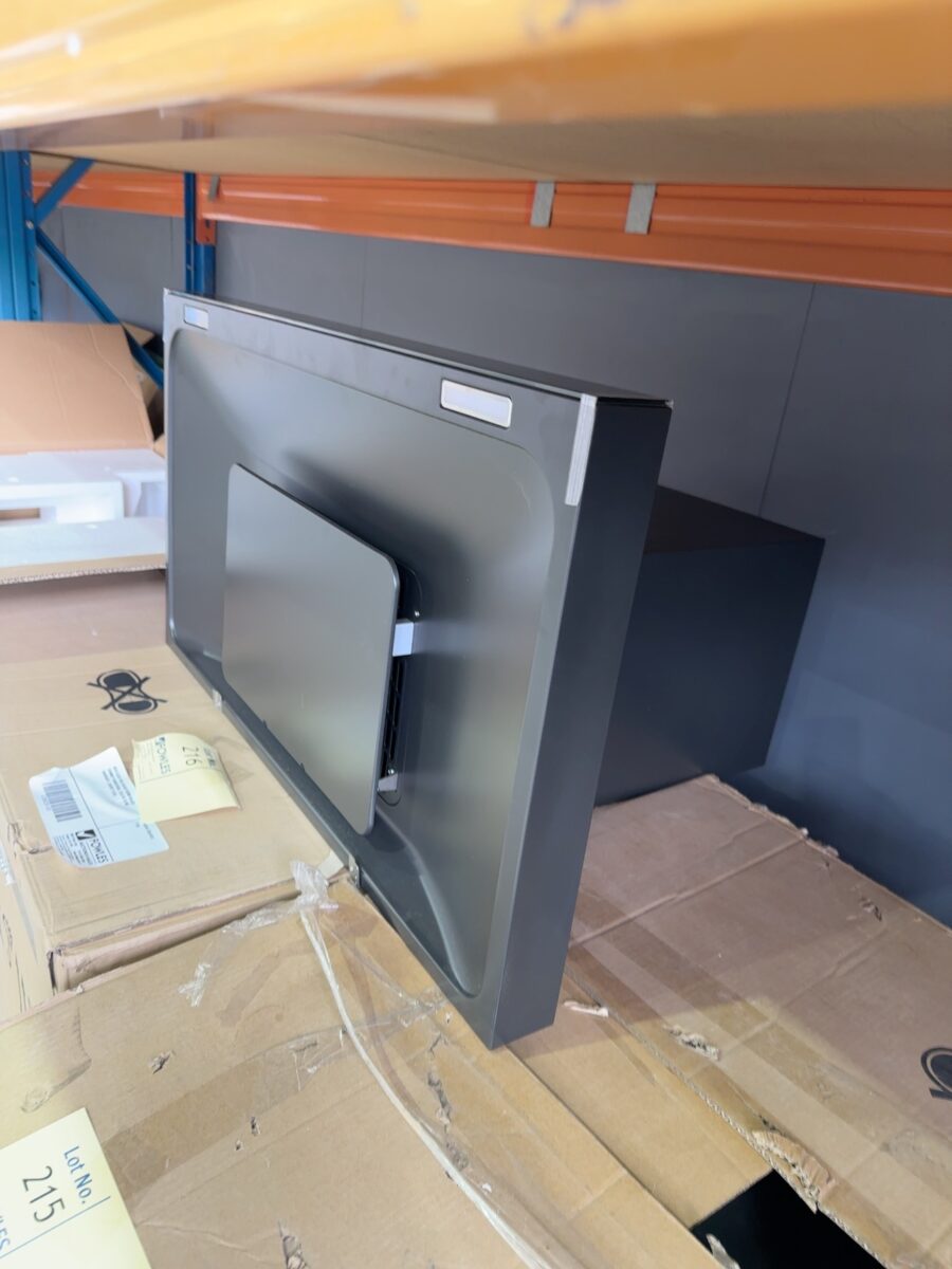NEW ELICA VIDA BK/A90 900MM BLACK CHIMNEY RANGEHOOD, SOLD AS IS NO WARRANTY, (SHORT FLUE)