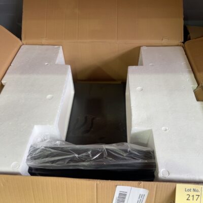 NEW ELICA VIDA BK/A90 900MM BLACK CHIMNEY RANGEHOOD, SOLD AS IS NO WARRANTY, (SHORT FLUE)