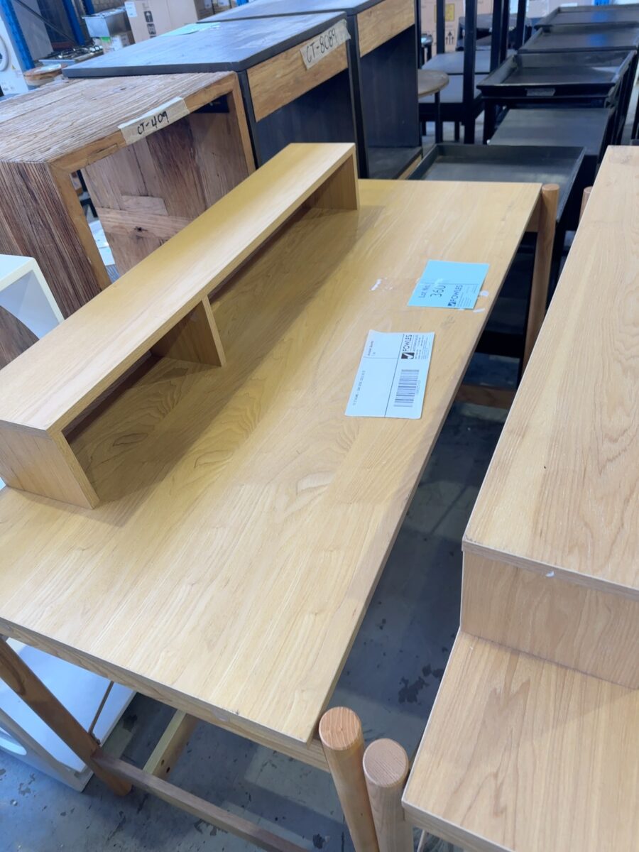 EX STAGING - OAK DESK, SOLD AS IS