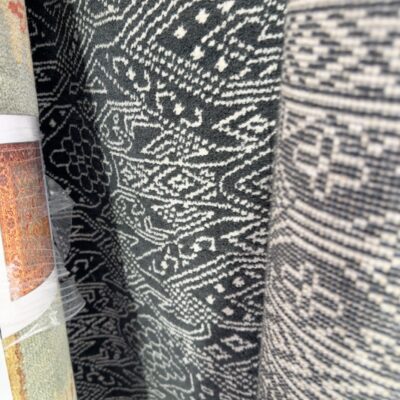 EX DISPLAY RUG 160CM X 230CM