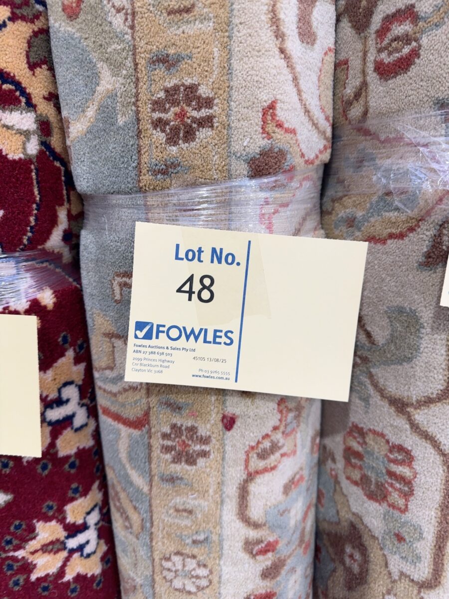 BRAND NEW PURE NZ WOOL RUG 190CM X 280CM RRP$999