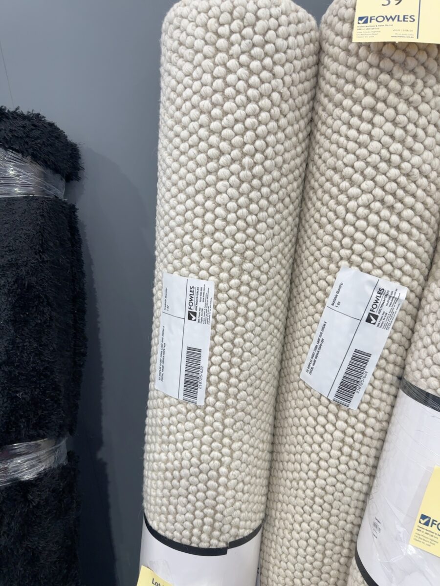 EX DISPLAY IVORY WOOL LOOP RUG 200CM X 290CM, HAND WOVEN RRP$1499