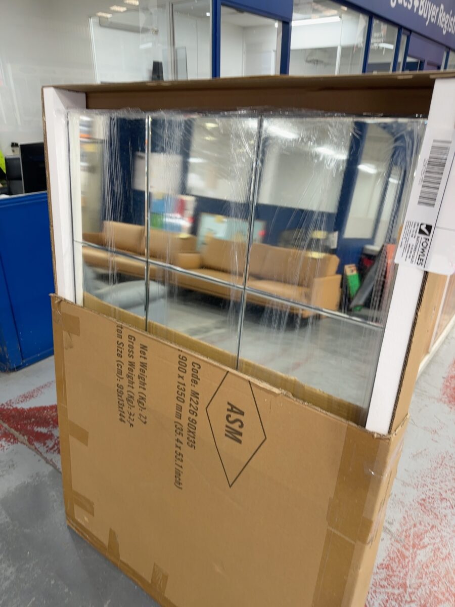 NEW MIRROR 900MM X 1350MM , M226