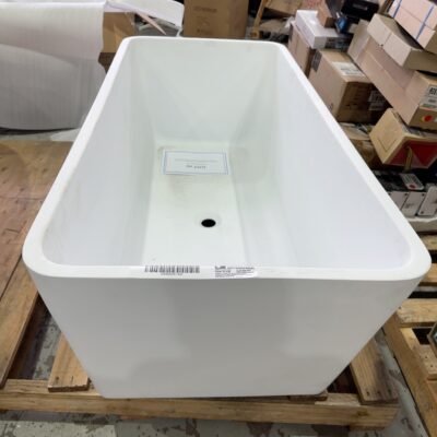 EX DISPLAY 1470MM MATTE WHITE ACRYLIC FREESTANDING BATH, SOLD AS IS
