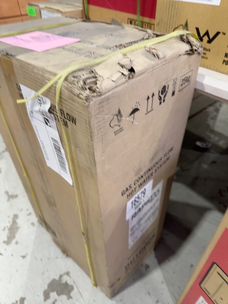 NEW TAGAKI RAPID 26 HOT WATER HEATER, SOLD AS IS NO WARRANTY