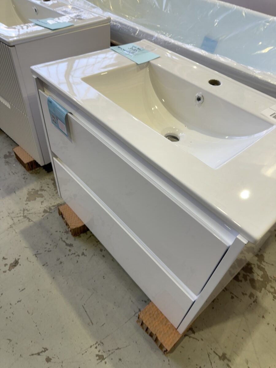 NEW 750MM WALL HUNG VANITY WITH FINGERPULL DRAWERS, WITH CERAMIC TOP