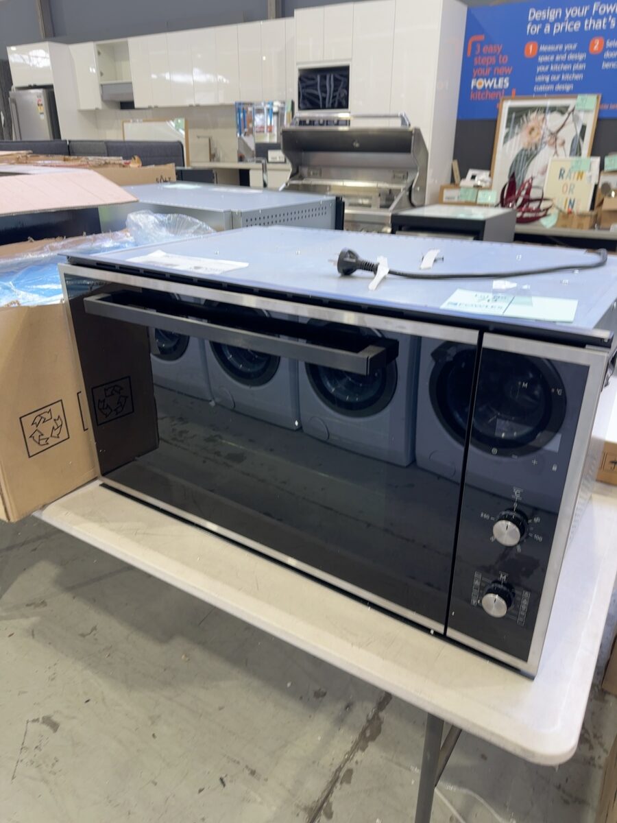 NEW INALTO O90XL10T ELECTRIC OVEN, 900MM, 10 COOKING FUNCTIONS, SOLD AS IS NO WARRANTY